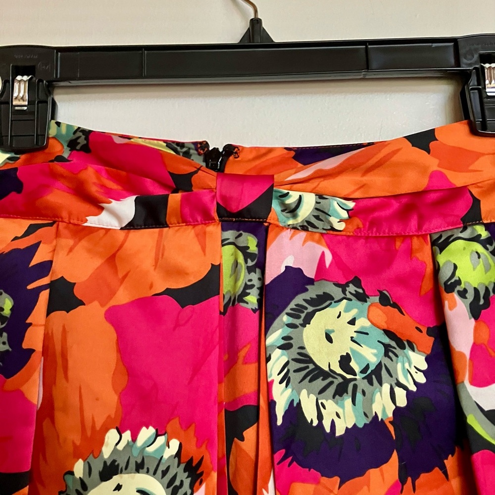 Cutest Stacked & Gathered Multicolor Silk Mini Skirt by Ted Baker - Picture 4 of 11